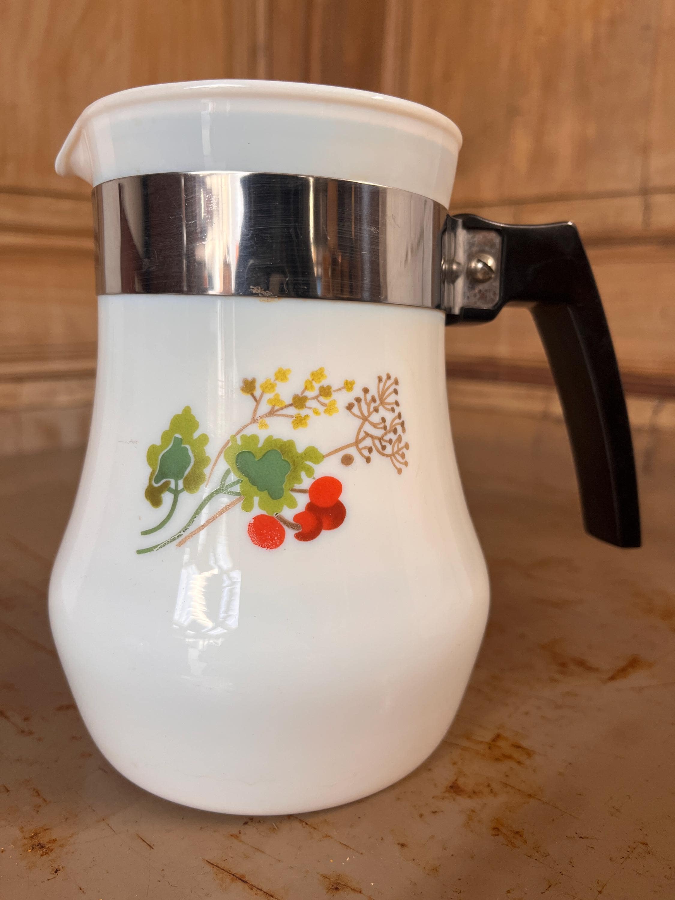 Service à Café Vintage SOVIREL en Opaline Blanche – 8 Personnes – Décors Fleuris Années 60