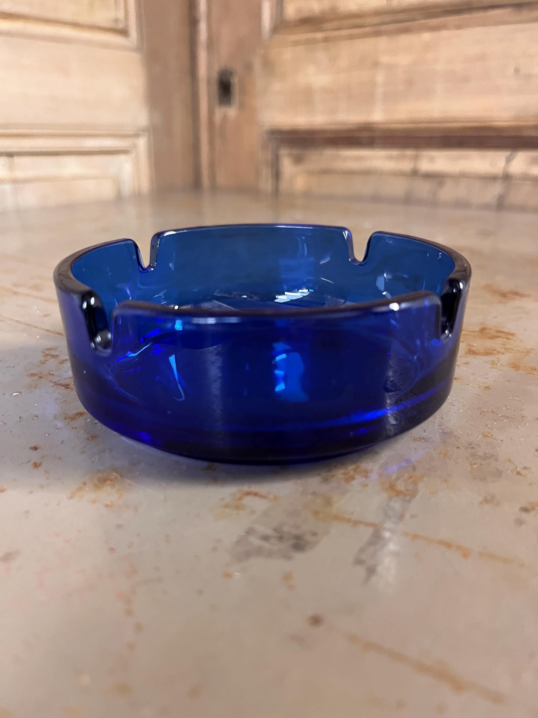 Petit Cendrier Rond Vintage en Verre Bleu Cobalt – Design Minimaliste – Années 70/80