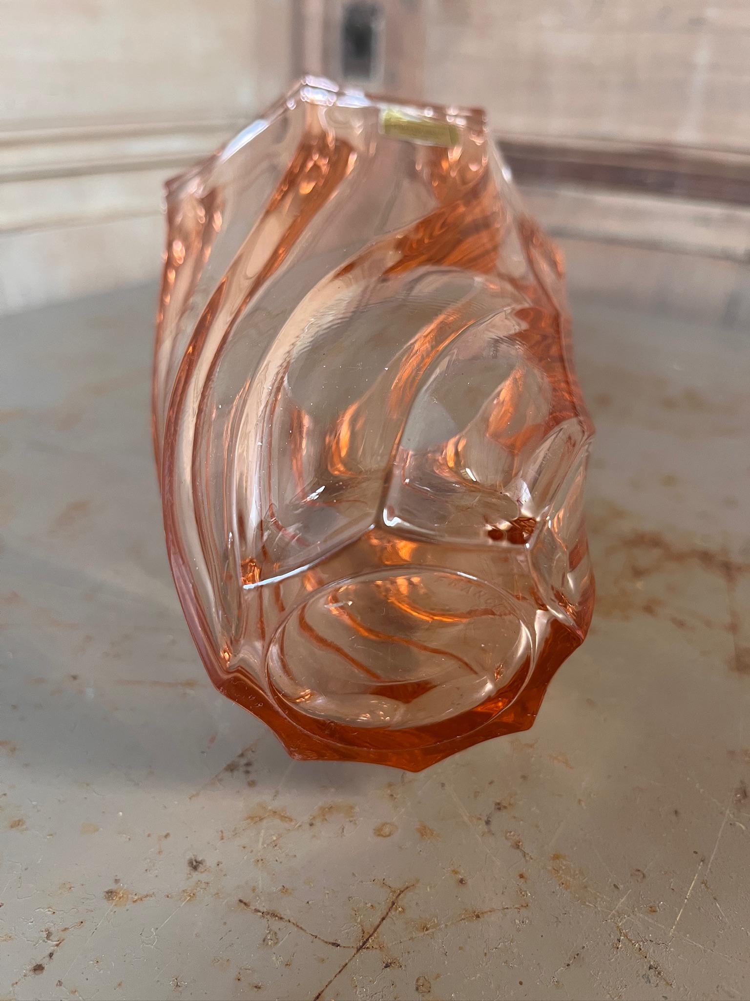 Petit Vase Torsadé Vintage Luminarc – Rose Saumon – France Années 70/80