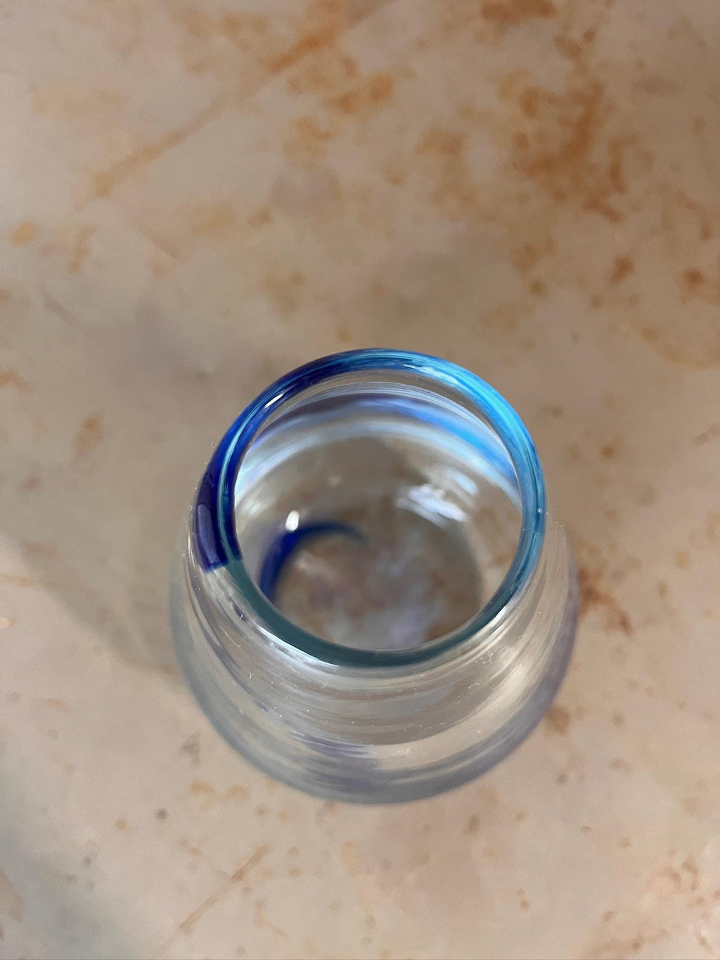 Vase en Verre Soufflé Bouche – Spirale Bleue – Style Mid-Century -