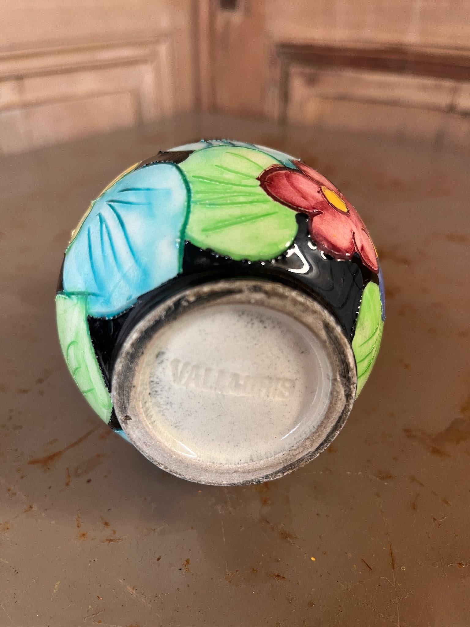 Petit Vase Boule Vintage Vallauris – Décor Floral Peint Main – Années 50/60