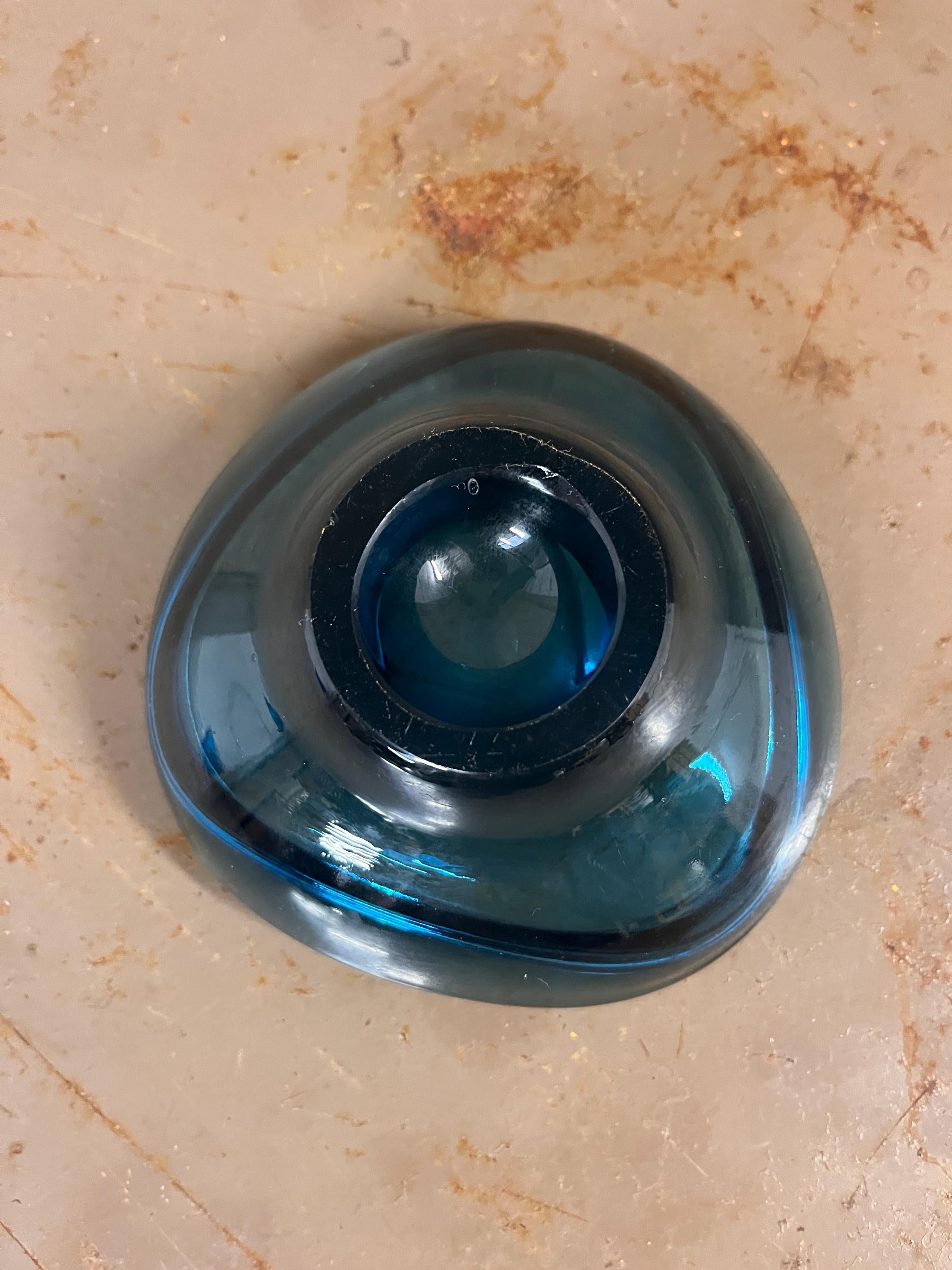 Cendrier Vide-Poches en Verre de Murano Bleu Canard – Forme Vague – Italie 60/70