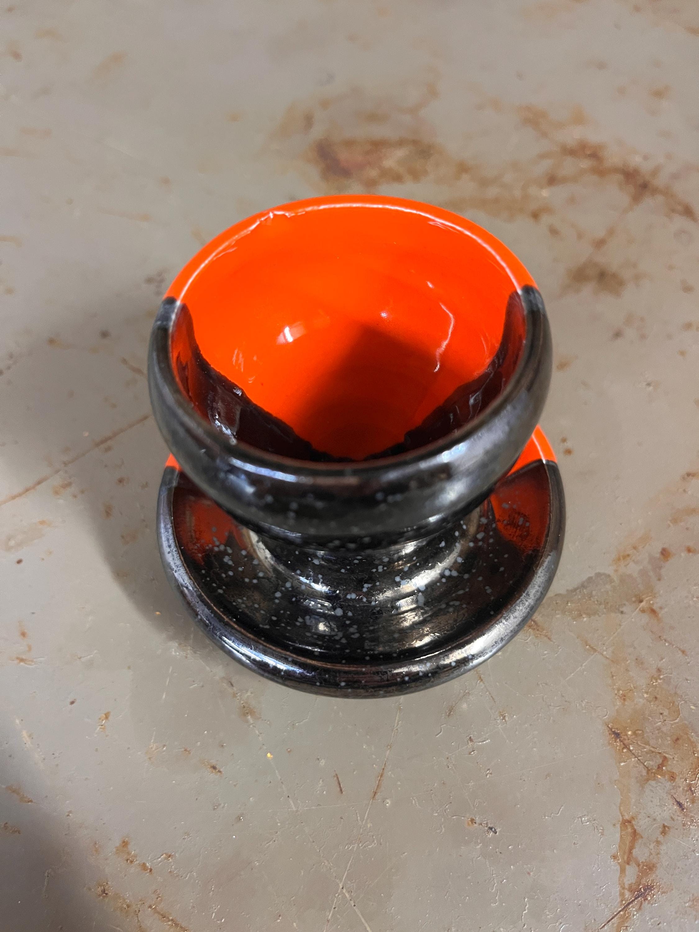 Coquetier Vintage Style Vallauris – Céramique Orange & Noir Pop – Années 60/70