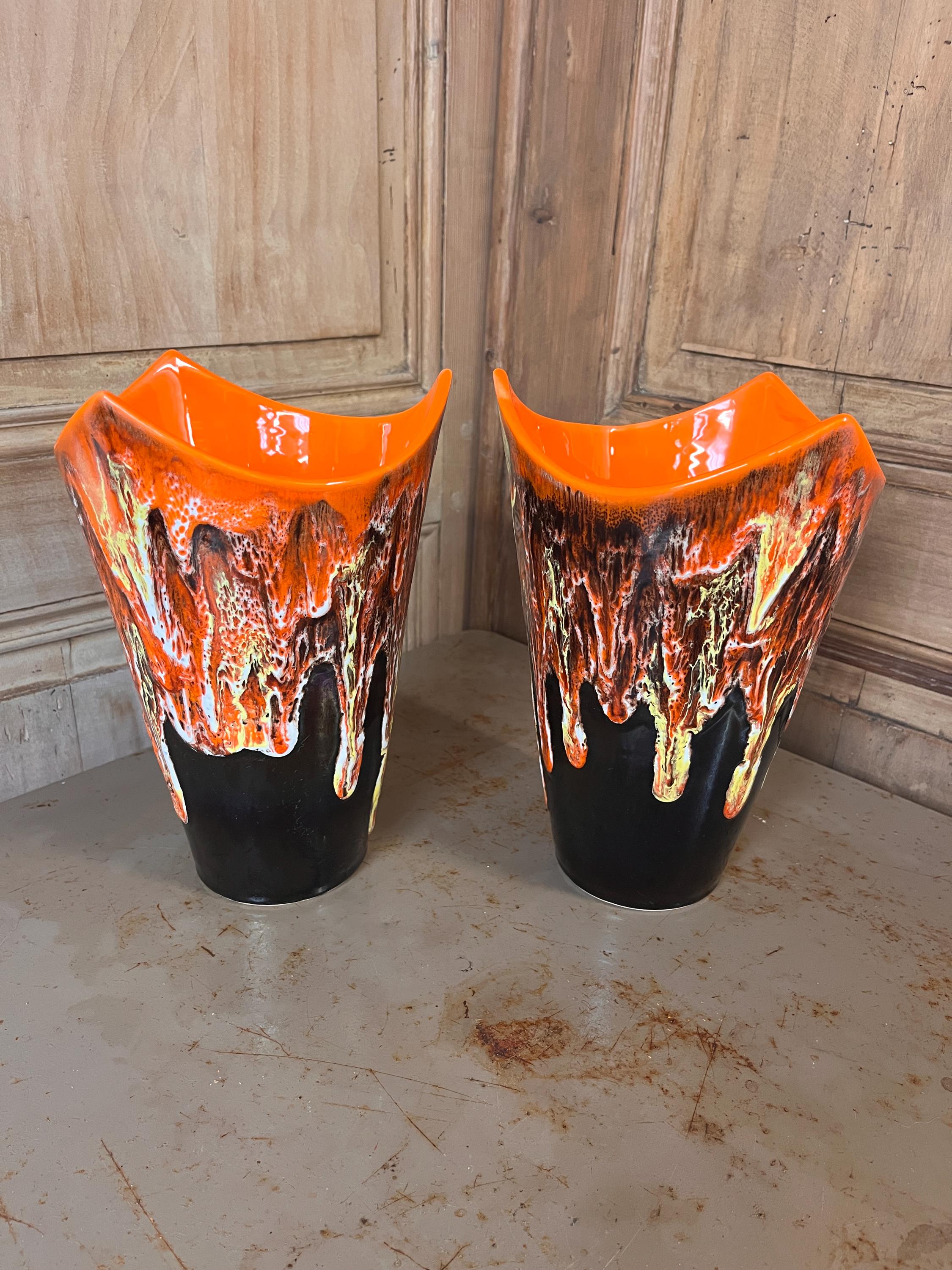Paire de Vases Vintage VALLAURIS "Fat Lava" – Décors Volcaniques Orange & Noir – Années 60/70